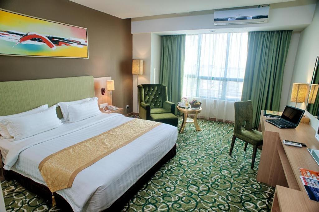 Hotel Aifa Labuan Exterior photo